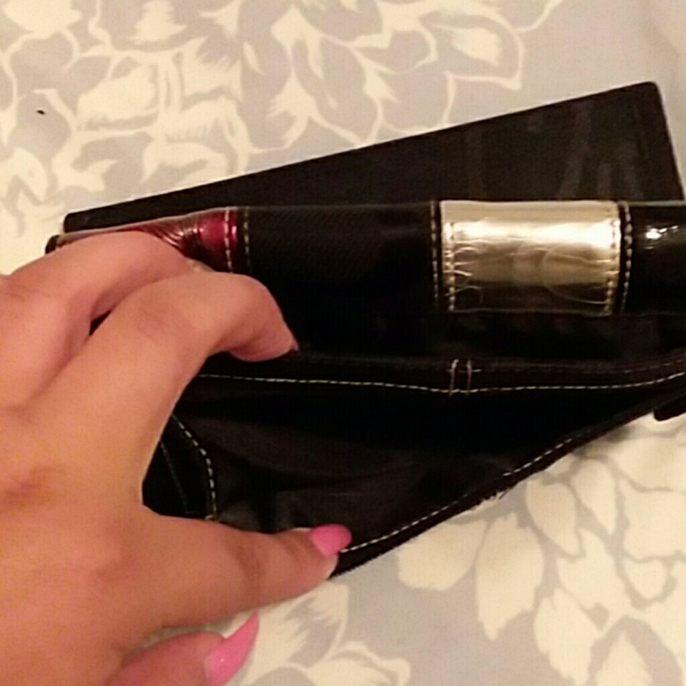 Wallet - Picture 6 of 7